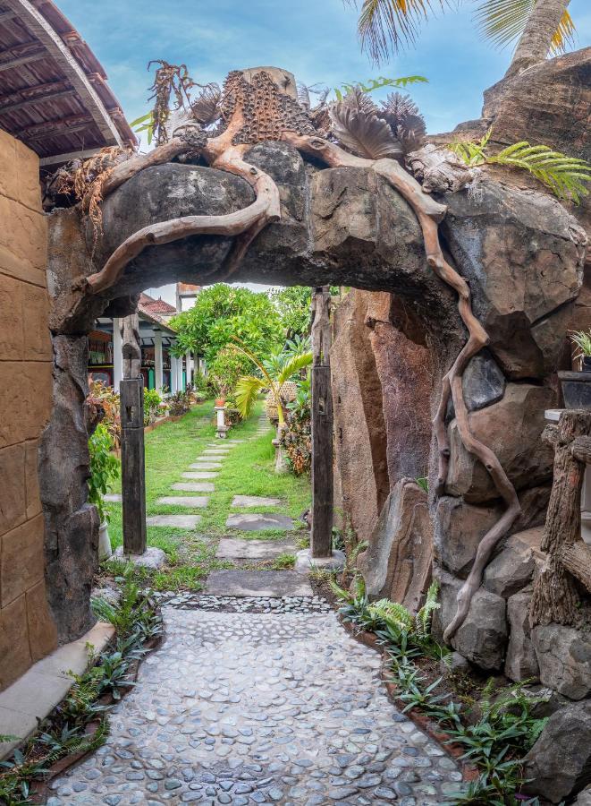 होटल Binaria Museum Lovina (Bali)